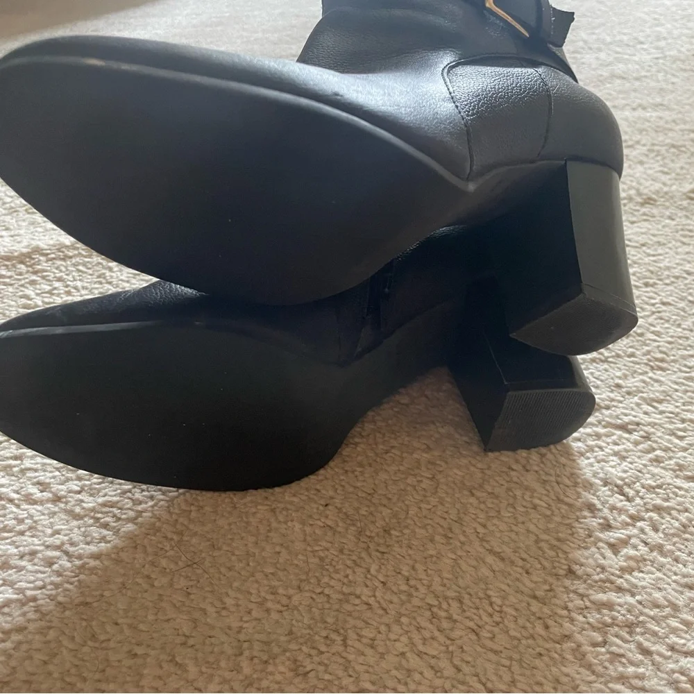 Cole Haan size 9 black leather booties with gold buckle - Picture 3 of 5